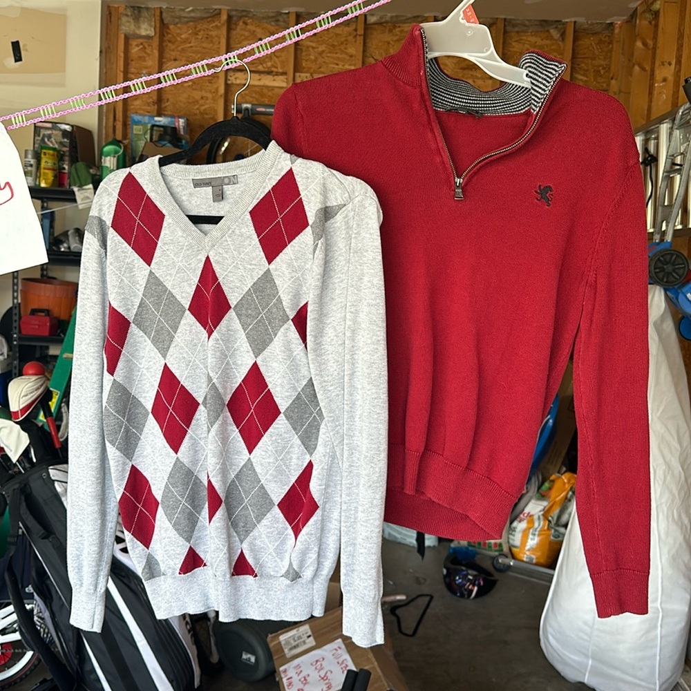 GUCcMen’a sweaters - one Old Navy one Express - M